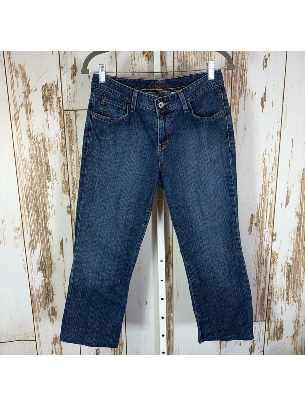 Eddie Bauer, Medium Blue Cropped Jeans. Size 4P. Excellent condition!
